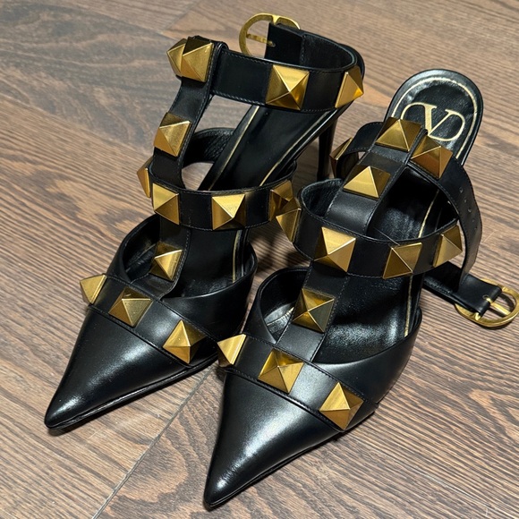 Valentino Rockstud Roman Heels 39 - Picture 1 of 6